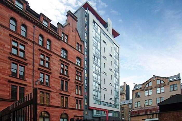 3 Bedroom Flat To Rent In Holm Street, Glasgow, G2