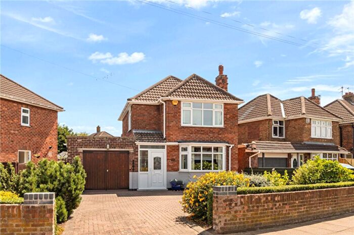 3 Bedroom Detached House For Sale In Broadway, Grimsby, DN34