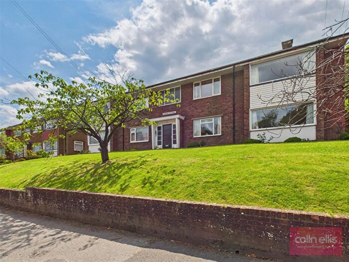 2 Bedroom Flat For Sale In Scalby Road, Scarborough, YO12