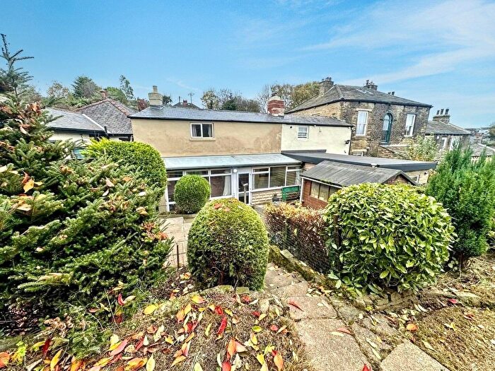 2 Bedroom Terraced House For Sale In Smalewell Gardens, Pudsey, LS28