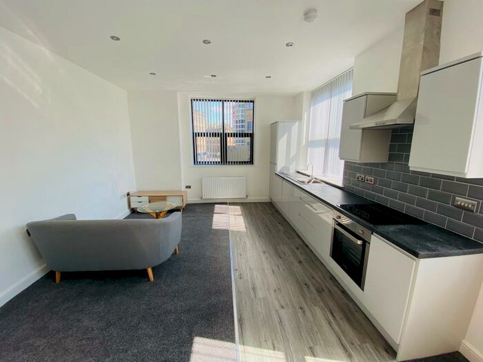 1 Bedroom Flat To Rent In - Sunbridge Road, Bradford, BD1