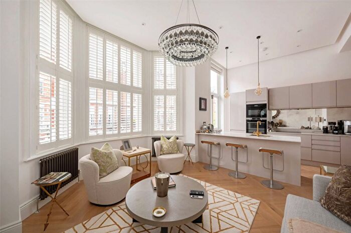 2 Bedroom Flat For Sale In Bolton Gardens, Earl's Court, SW5