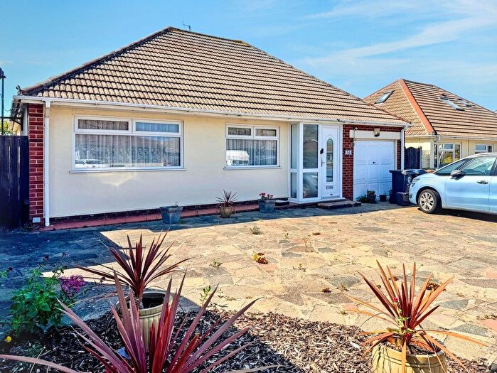 3 Bedroom Detached Bungalow For Sale In Victor Avenue, Cliftonville, CT9