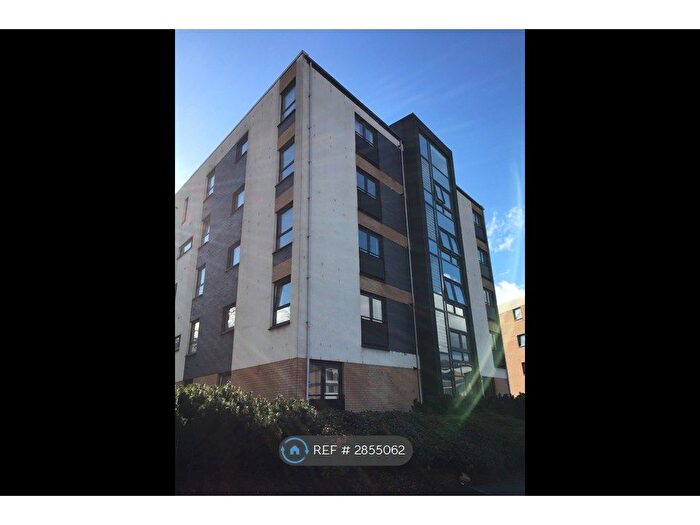 2 Bedroom Flat To Rent In Firpark Close, Glasgow, G31
