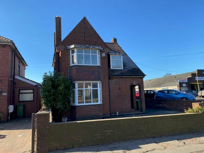 3 Bedroom Detached House To Rent In Cinder Bank, Netherton, DY2