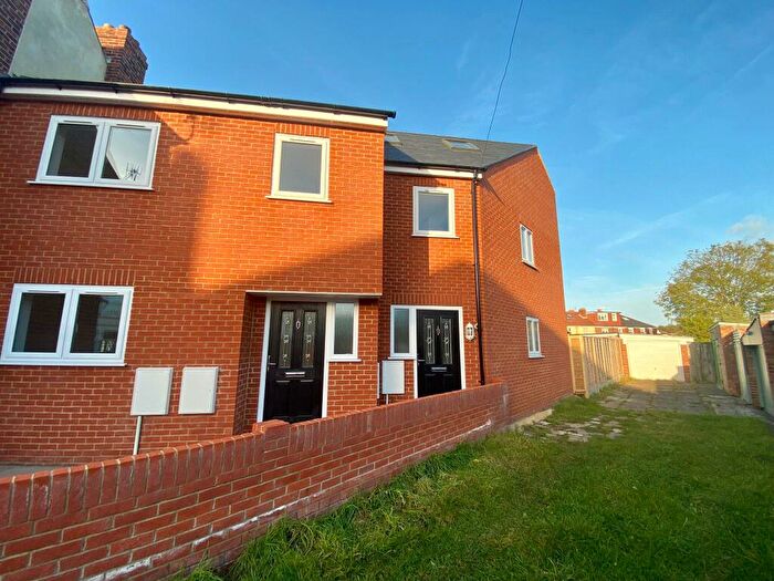 3 Bedroom House To Rent In Cedar Grove, Portsmouth, PO3