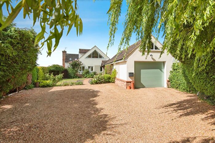 4 Bedroom Detached House For Sale In Roe Green, Sandon, Buntingford, SG9