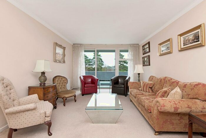 2 Bedroom Flat To Rent In Wimbledon Park Road, London, SW19