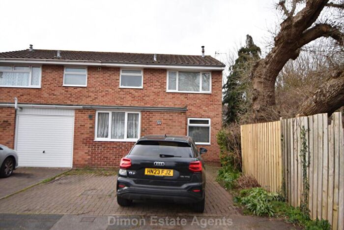 3 Bedroom End Of Terrace House For Sale In Chestnut Walk, Gosport, PO12