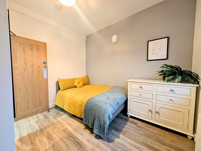 1 Bedroom House To Rent In Brook Street, Pontypridd, CF37