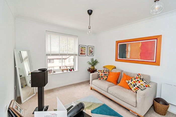 1 Bedroom Flat For Sale In Clifton Road, Southampton, Hampshire, SO15