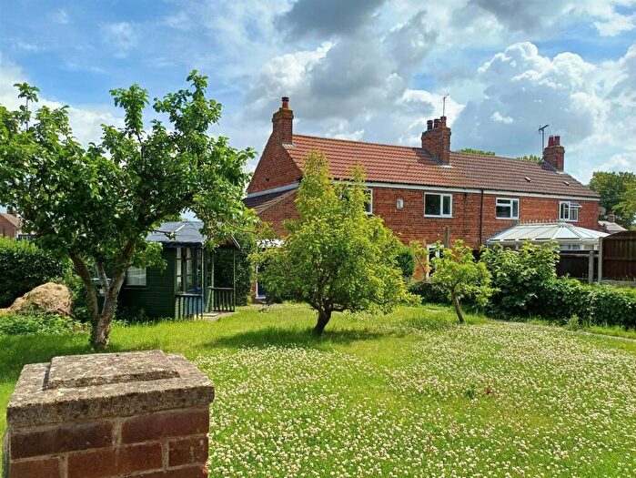 3 Bedroom Semi-Detached House For Sale In Poplars Lane, Legbourne, LN11