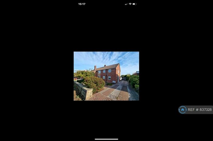 2 Bedroom Flat To Rent In Lansdowne Av, Chesterfield, S41