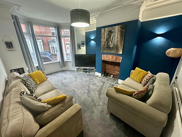 5 Bedroom Terraced House For Sale In Medley Street, Castleford, WF10