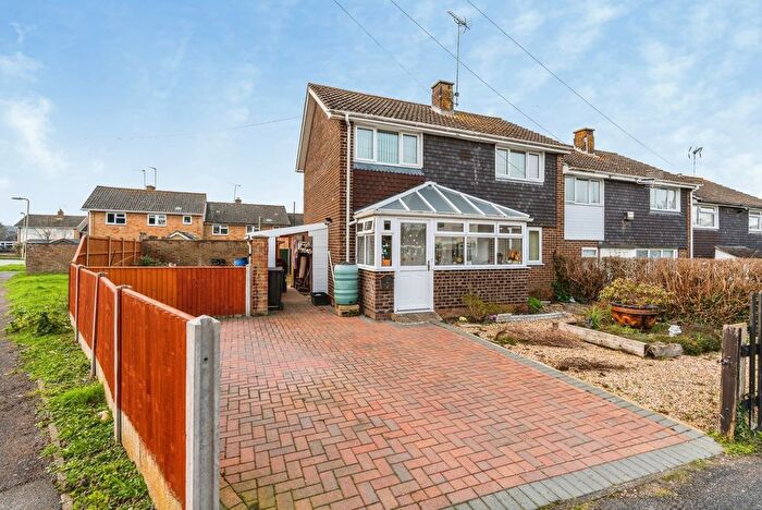 3 Bedroom End Terrace House For Sale In Riverview, Hounsdown, Southampton, Hampshire, SO40