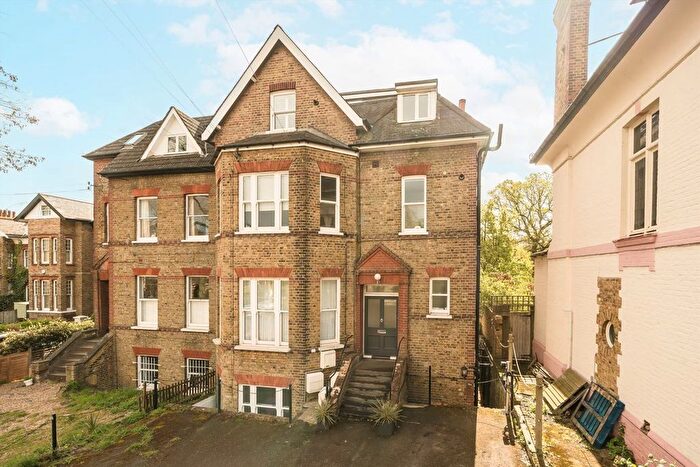 1 Bedroom Flat For Sale In Culverden Road, London, SW12
