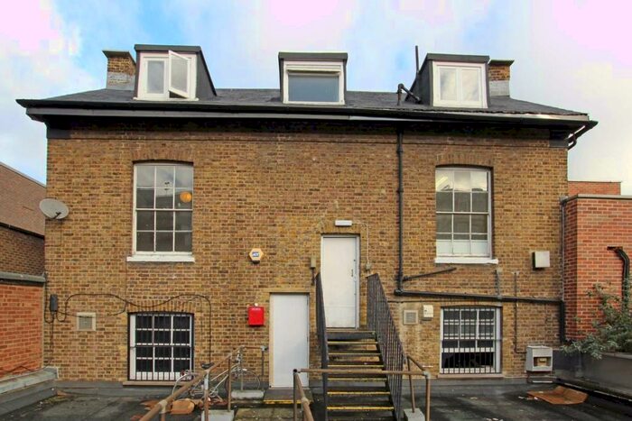4 Bedroom Flat To Rent In Clarence Street, Kingston Upon Thames, KT1