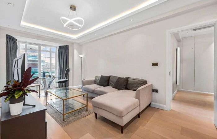 3 Bedroom Flat To Rent In Dorset House, Gloucester Place, London, NW1