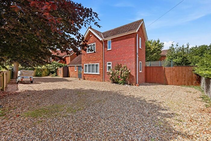 4 Bedroom Detached House For Sale In Woodbridge Road, Bredfield, IP13