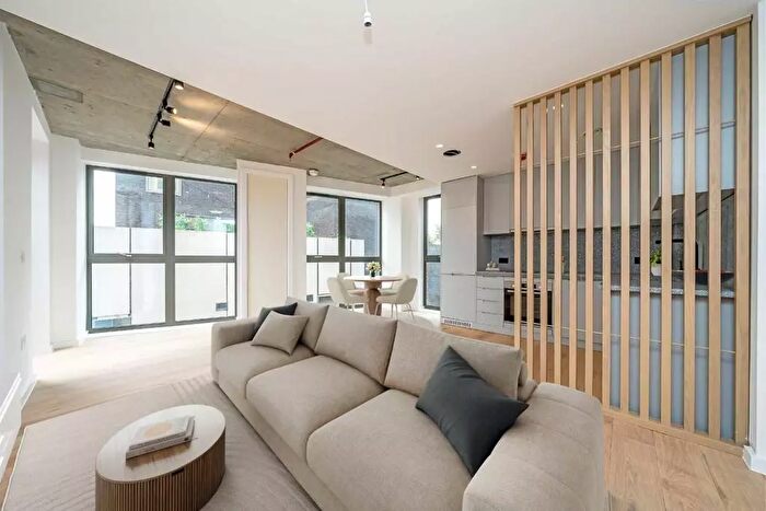 2 Bedroom Flat To Rent In The Smokehaus, Bayford Street, E8