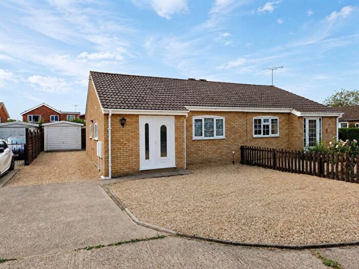 2 Bedroom Semi-Detached Bungalow For Sale In Ellison Close, Raunds, Wellingborough, NN9