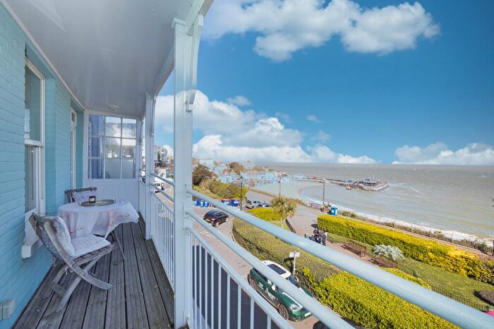 2 Bedroom Flat For Sale In Victoria Parade, Broadstairs, CT10