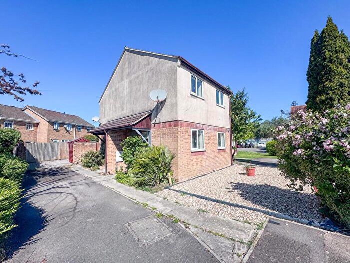 1 Bedroom Semi-Detached House For Sale In New Road, Stoke Gifford, Bristol, BS34