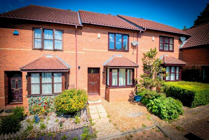 3 Bedroom Terraced House To Rent In Farnell Court, Loughton, MK5