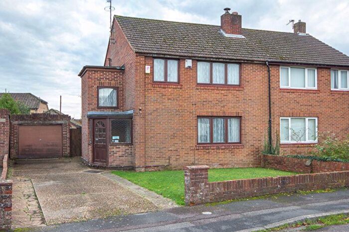 3 Bedroom Semi Detached House For Sale In Totton, SO40