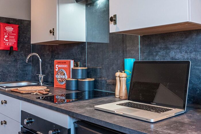 1 Bedroom Studio To Rent In Room, Salisbury Street, DE23