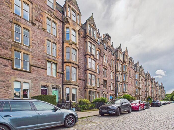 3 Bedroom Flat To Rent In Warrender Park Terrace, Marchmont, Edinburgh, EH9