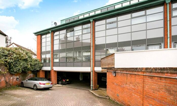 1 Bedroom Apartment For Sale In Baring Road, Beaconsfield, Buckinghamshire, HP9