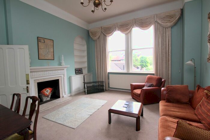 2 Bedroom Flat To Rent In Lincoln House, Newcastle Circus, The Park, Nottingham, NG7