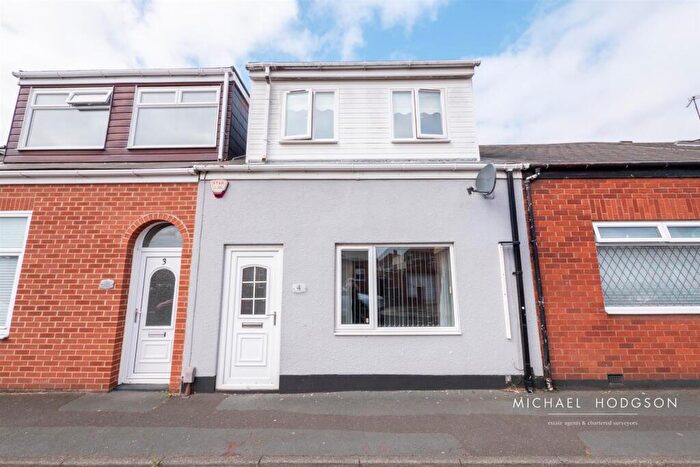 2 Bedroom Cottage For Sale In Eglinton Street North, Monkwearmouth, Sunderland, SR5