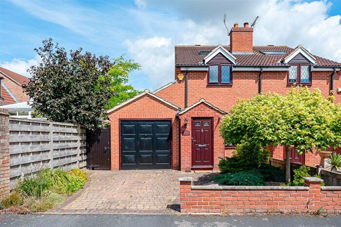 3 Bedroom Semi Detached House For Sale In Water Lane, Dunnington, York, YO19