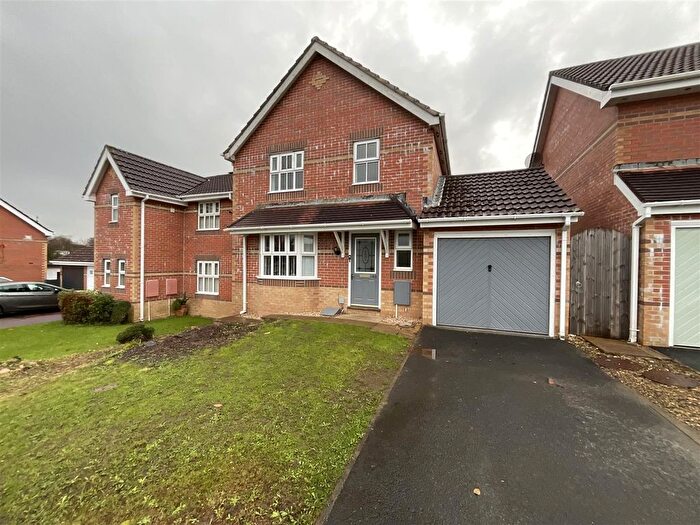 4 Bedroom Detached House For Sale In Maes Ty Gwyn, Llangennech, Llanelli, SA14