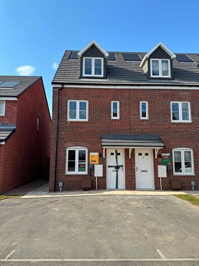 3 Bedroom End Terrace House To Rent In Rodney Close, Market Harborough, Leicestershire, LE16