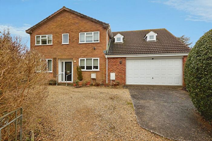 4 Bedroom Detached House For Sale In Richmond Close, Sherborne, DT9