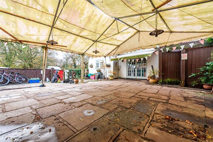 3 Bedroom End Of Terrace House For Sale In High Street, Gosmore, Hertfordshire, SG4