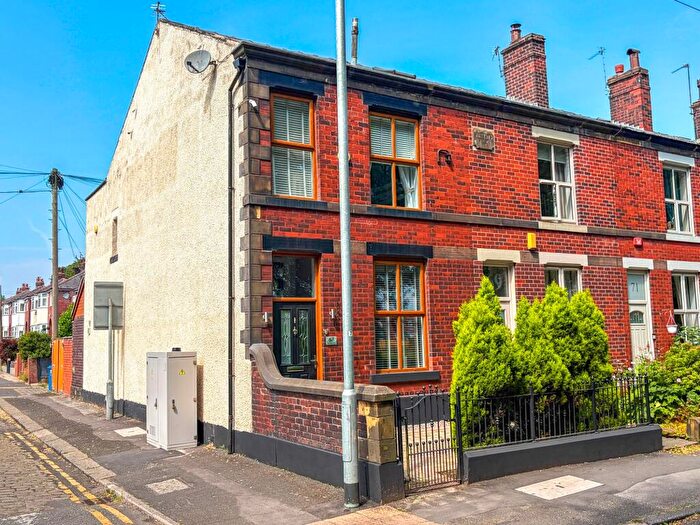 3 Bedroom End Of Terrace House For Sale In Newbold Street, Bury, BL8