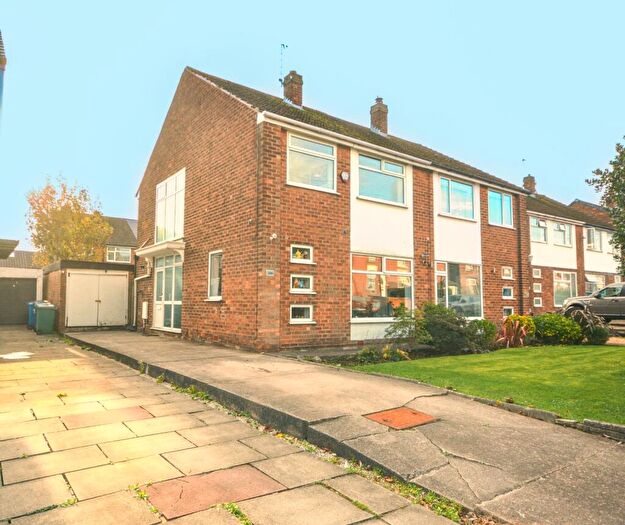 3 Bedroom Semi Detached House For Sale In Park Lane, Whitefield, M45