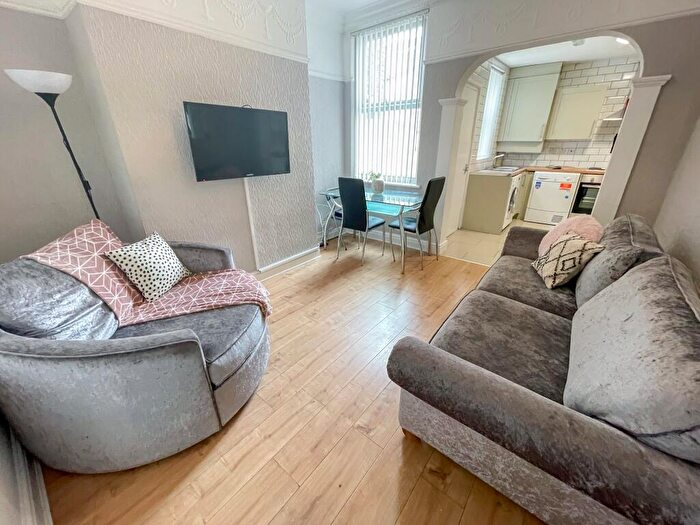 5 Bedroom House To Rent In Albert Edward Road, L7