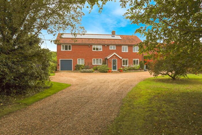 4 Bedroom Detached House For Sale In Great Glemham Road, Stratford St. Andrew, Saxmundham, IP17