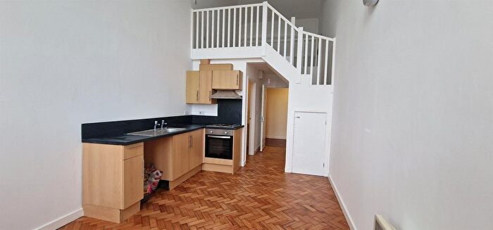 1 Bedroom Flat To Rent In Meyrick Street, Pembroke Dock, SA72