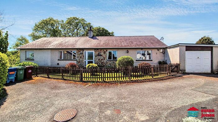 4 Bedroom Bungalow For Sale In Llanbedrog, Pwllheli, LL53