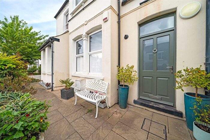 3 Bedroom Flat For Sale In Brookwood Road, Southfields, London, SW18