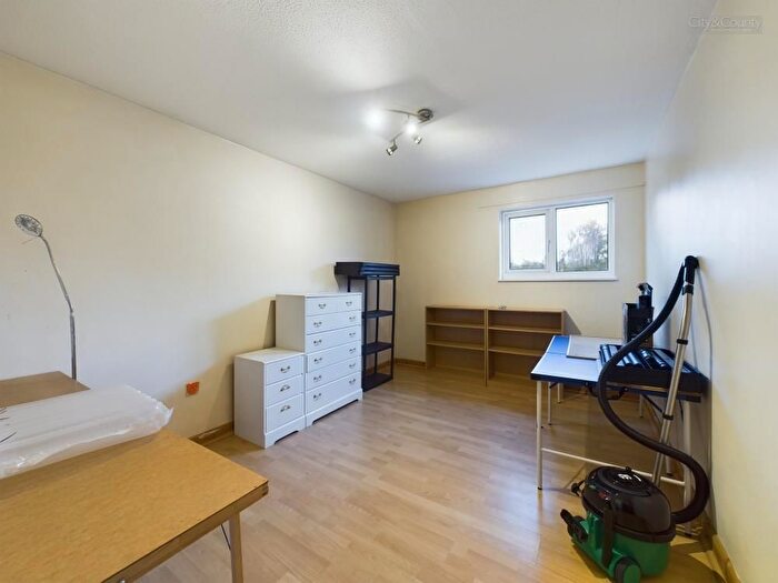 3 Bedroom End Of Terrace House For Sale In Crabtree, Peterborough, PE4