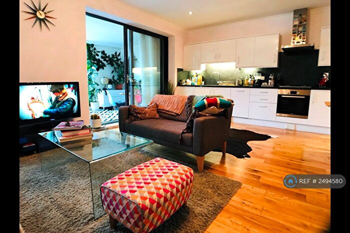 1 Bedroom Flat To Rent In New Palm House, London, SE5