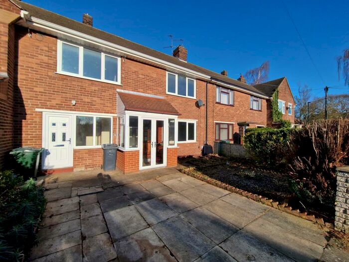 3 Bedroom Terraced House To Rent In Aintree Avenue, Doncaster, DN4