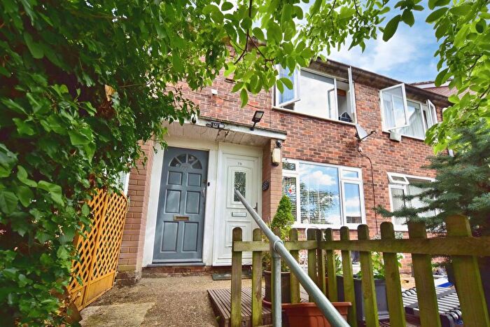 2 Bedroom Flat For Sale In Roseholme, Maidstone, ME16